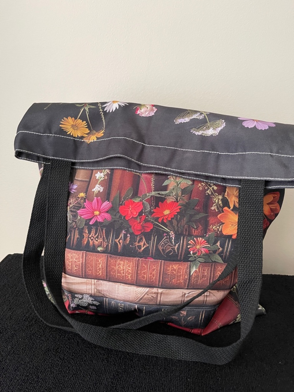NWOT..Floral Vintage Books Canvas Tote Bag in Black - Picture 3 of 7